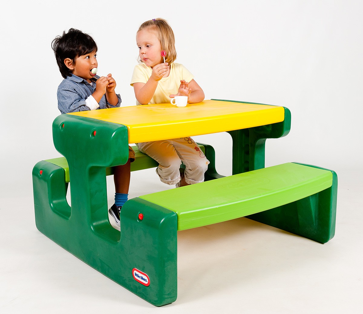 Little Tikes Large Picnic Table Evergreen